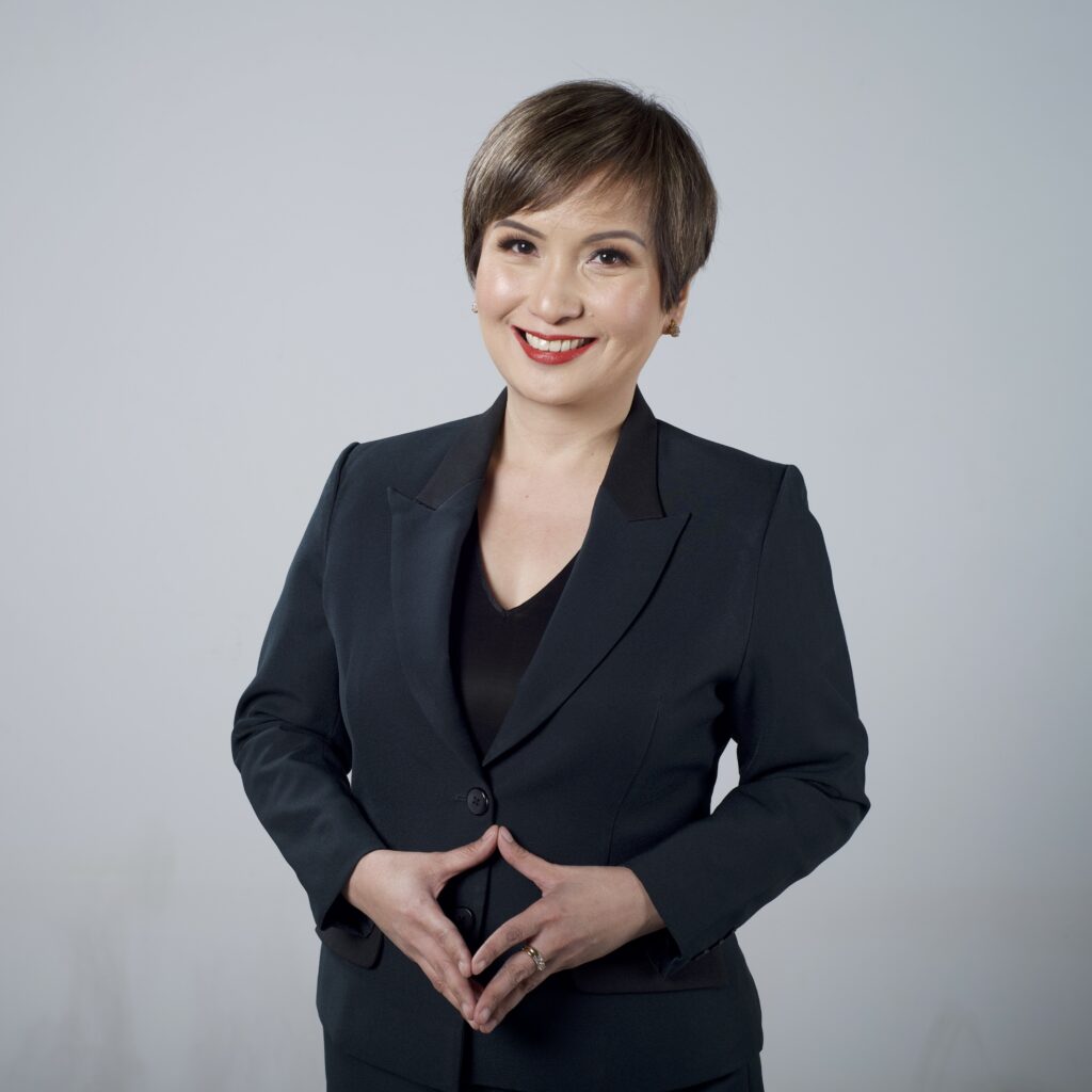 Meet the trainer the confident public speaking series